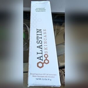 Alastin Skincare Moisturizer with Subtle Glow